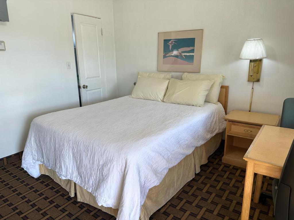 Ski'S Western Motel เกรทฟอลส์ ภายนอก รูปภาพ